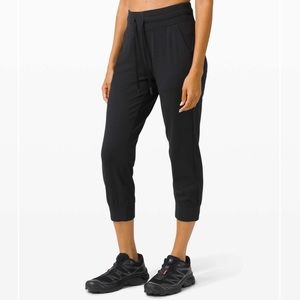 Lululemon Ready to Rulu Jogger Crop in Black